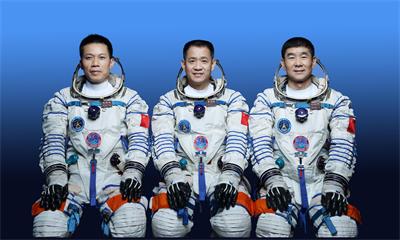 Тайконавты из Шэньчжоу-12 готовы вернуться на Землю перед китайским фестивалем Луны после рекордно долгого пребывания на орбите